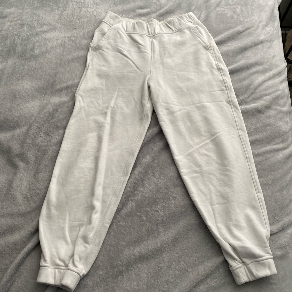 Scuba Mid-Rise Oversized Jogger *Regular Size 6